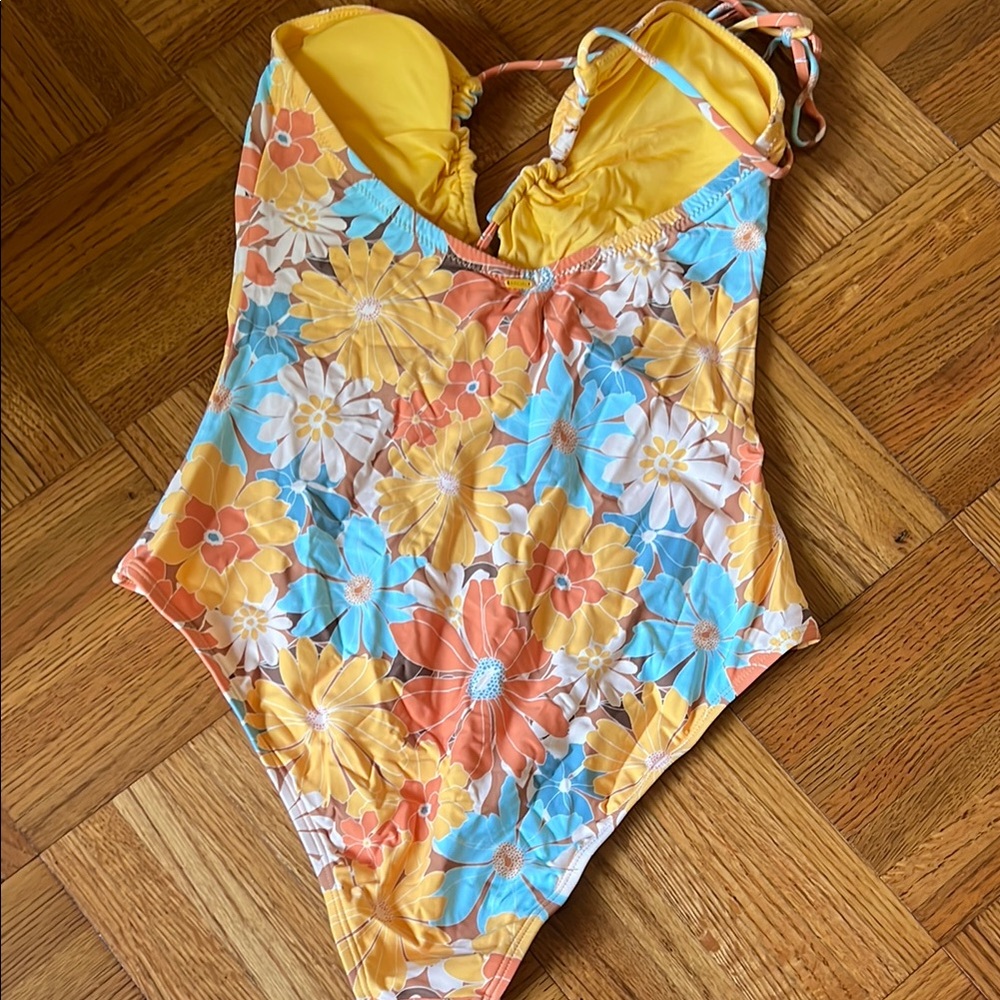 Rip Curl 70s Vibe Floral One-Piece Swimsuit - Yellow and Blue - Picture 5 of 6